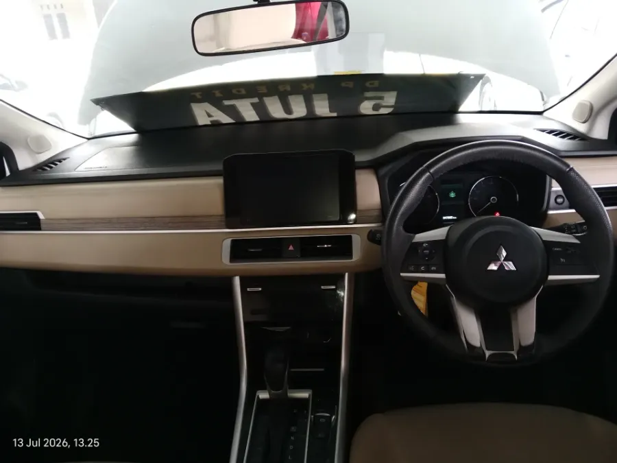 Foto Mobil Bekas Dashboard Mitsubishi Xpander 1.5 Ultimate tahun 2023