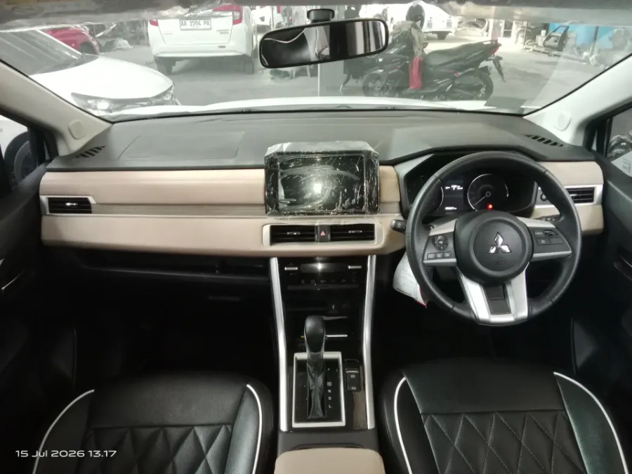 Foto Mobil Bekas Dashboard Mitsubishi Xpander 1.5 Ultimate tahun 2023