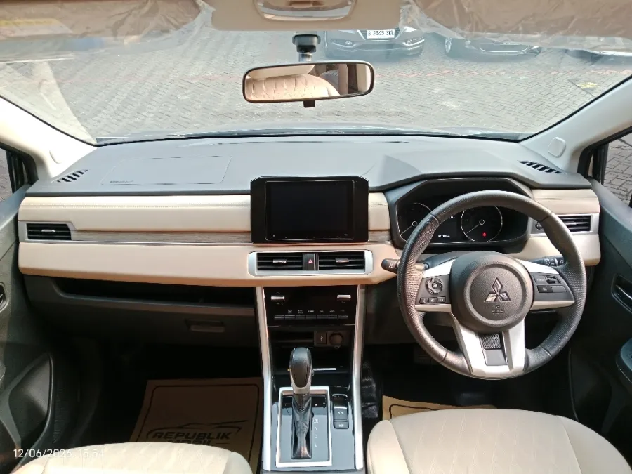Foto Mobil Bekas Dashboard Mitsubishi Xpander 1.5 Ultimate tahun 2023