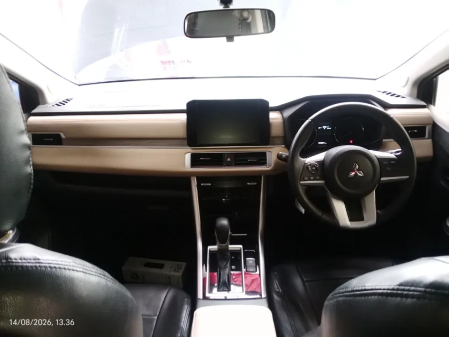 Foto Mobil Bekas Dashboard Mitsubishi Xpander 1.5 Ultimate tahun 2023