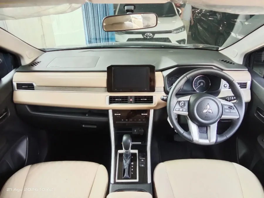 Foto Mobil Bekas Dashboard Mitsubishi Xpander 1.5 Ultimate tahun 2023