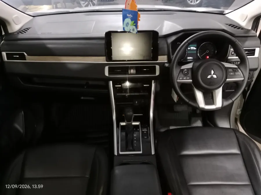 Foto Mobil Bekas Dashboard Mitsubishi Xpander 1.5 Ultimate tahun 2023