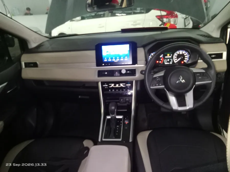 Foto Mobil Bekas Dashboard Mitsubishi Xpander 1.5 Ultimate tahun 2023