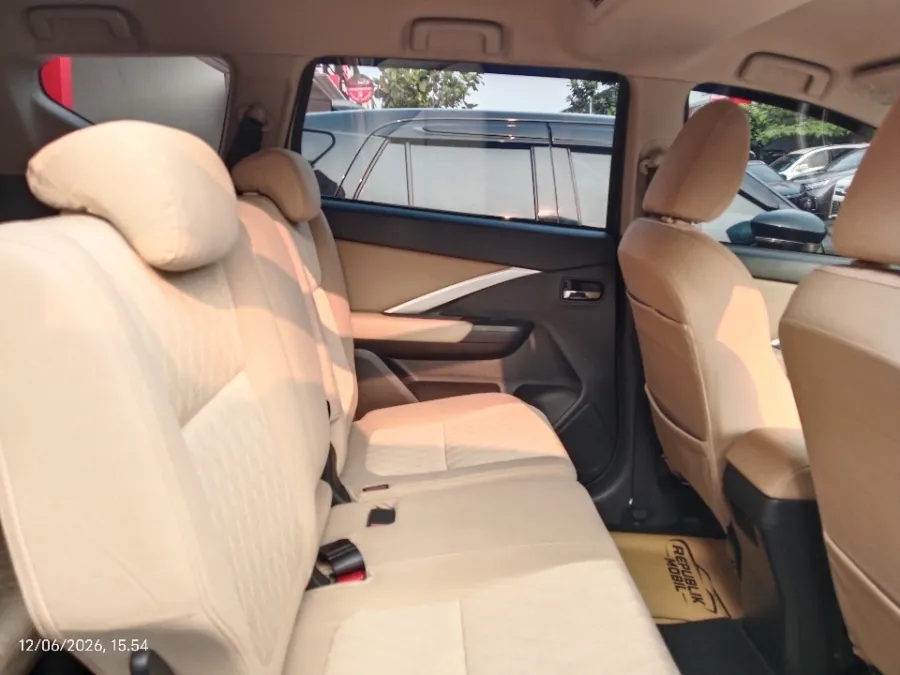 Foto Mobil Bekas Kabin Belakang Mitsubishi Xpander 1.5 Ultimate tahun 2023
