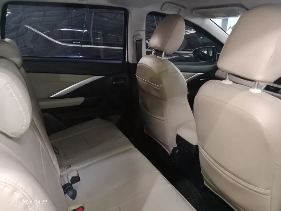 Foto Mobil Bekas Kabin Belakang Mitsubishi Xpander 1.5 Ultimate tahun 2023