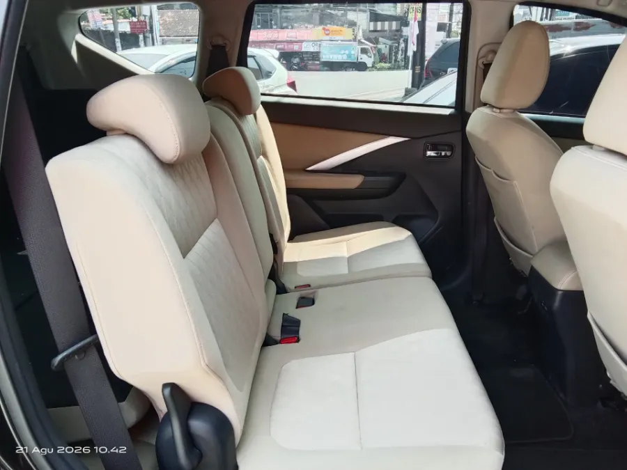 Foto Mobil Bekas Kabin Belakang Mitsubishi Xpander 1.5 Ultimate tahun 2023