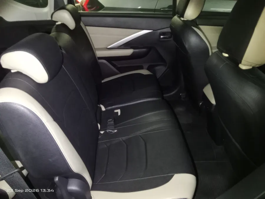 Foto Mobil Bekas Kabin Belakang Mitsubishi Xpander 1.5 Ultimate tahun 2023