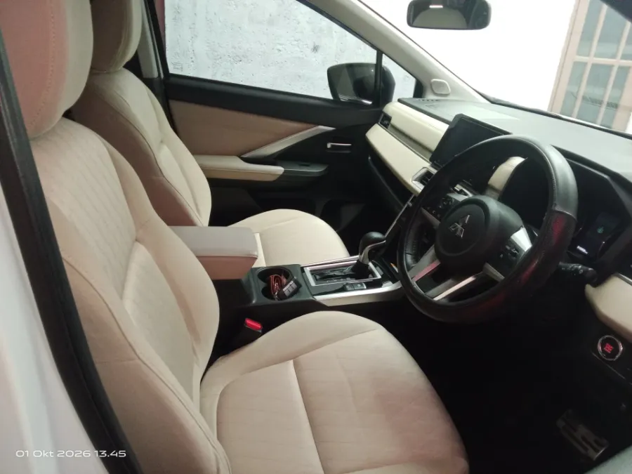Foto Mobil Bekas Kabin Depan Mitsubishi Xpander 1.5 Ultimate tahun 2023