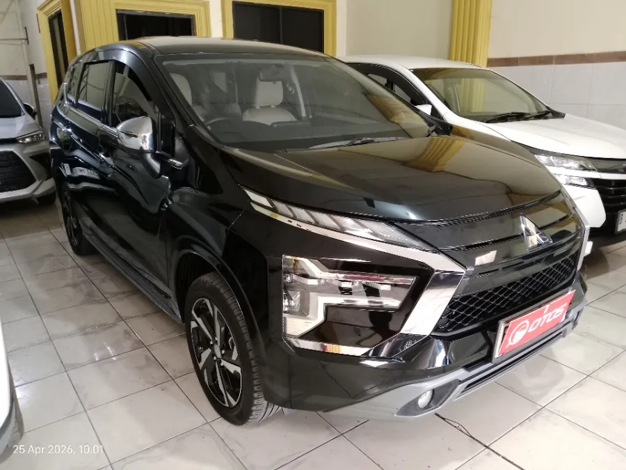 Foto Mobil Bekas Kanan Depan Mitsubishi Xpander 1.5 Ultimate tahun 2023