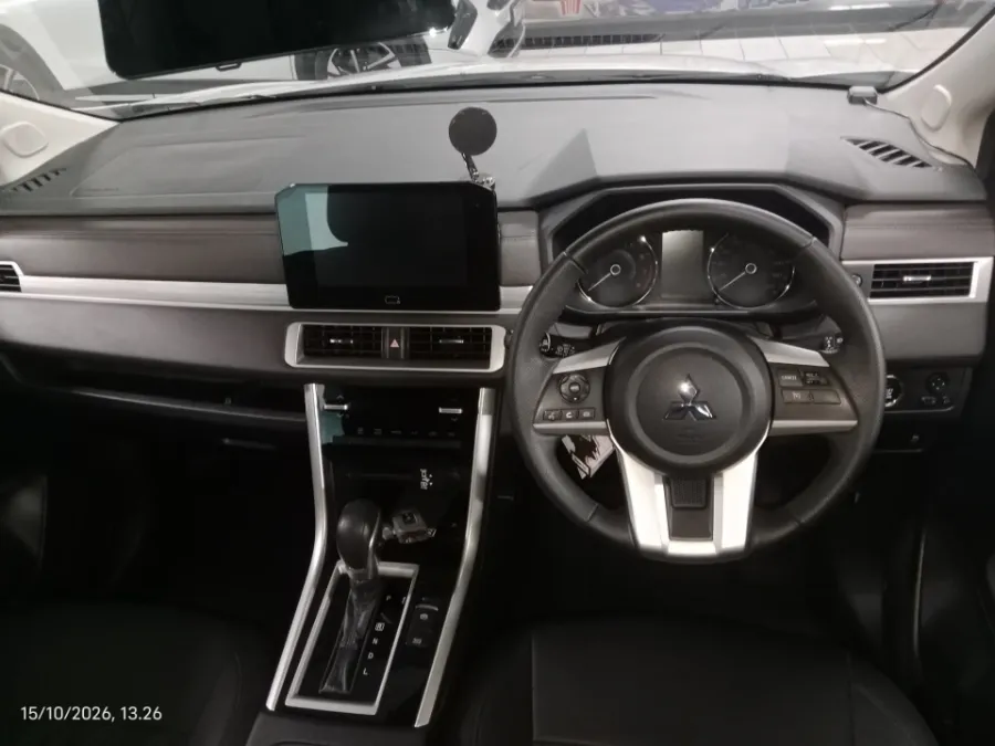 Foto Mobil Bekas Dashboard Mitsubishi Xpander 1.5 Ultimate tahun 2024