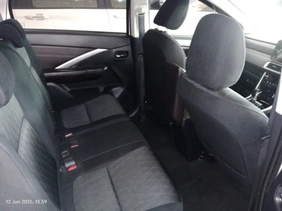 Foto Mobil Bekas Kabin Belakang Mitsubishi Xpander 1.5 Ultimate tahun 2024