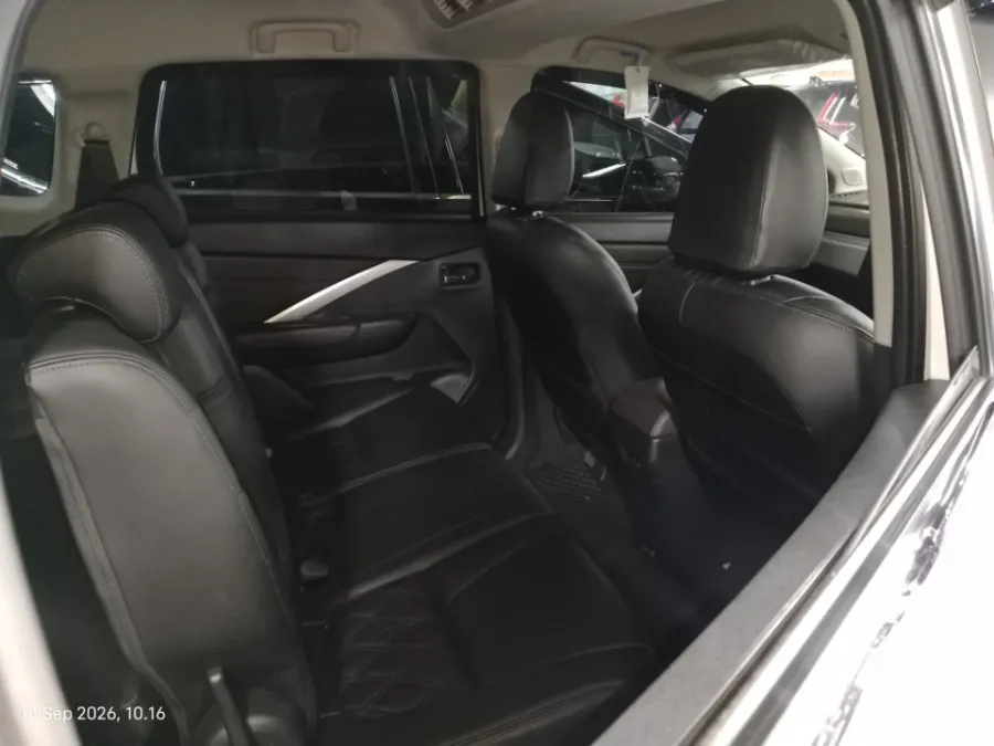 Foto Mobil Bekas Kabin Belakang Mitsubishi Xpander 1.5 Ultimate tahun 2024