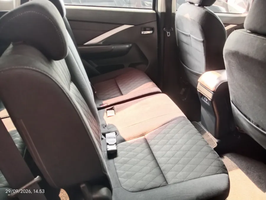 Foto Mobil Bekas Kabin Belakang Mitsubishi Xpander 1.5 Ultimate tahun 2024