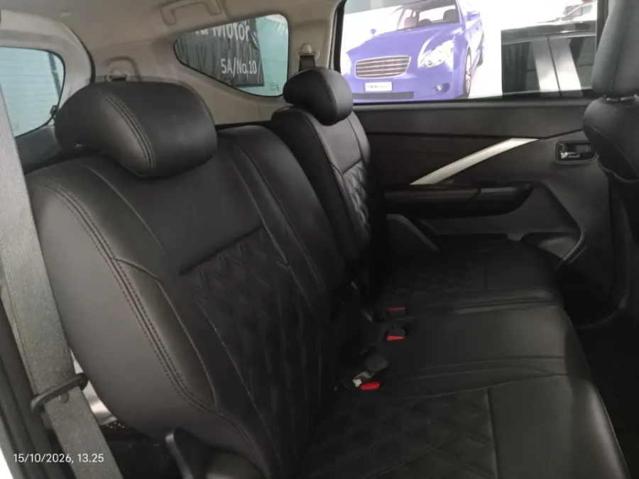 Foto Mobil Bekas Kabin Belakang Mitsubishi Xpander 1.5 Ultimate tahun 2024