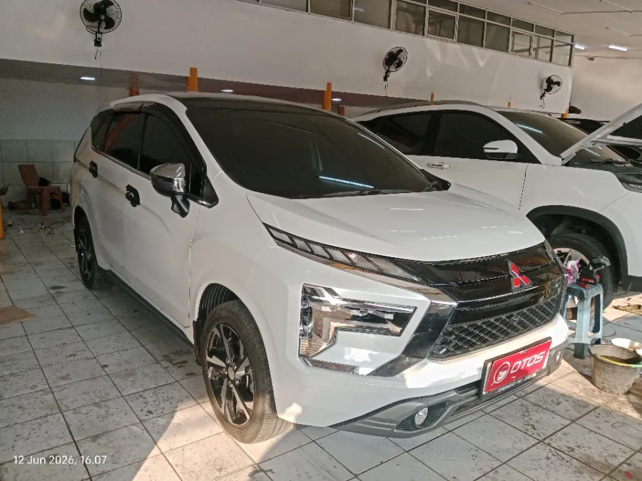Foto Mobil Bekas Kanan Depan Mitsubishi Xpander 1.5 Ultimate tahun 2024