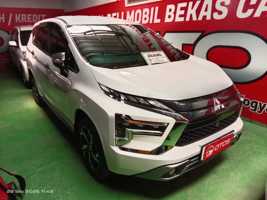 Foto Mobil Bekas Kanan Depan Mitsubishi Xpander 1.5 Ultimate tahun 2024