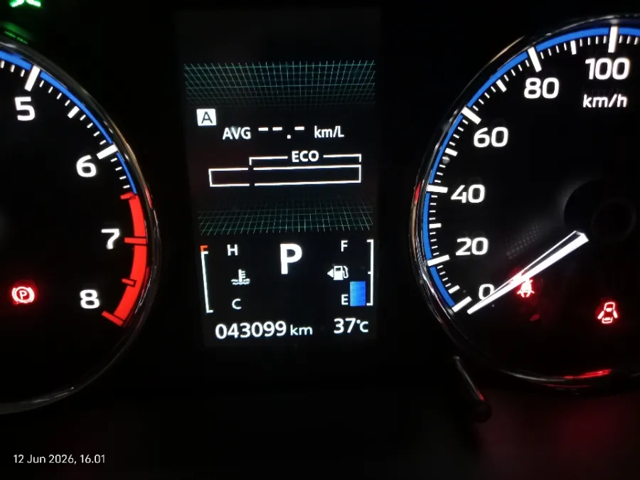 Foto Mobil Bekas Odometer Mitsubishi Xpander 1.5 Ultimate tahun 2024