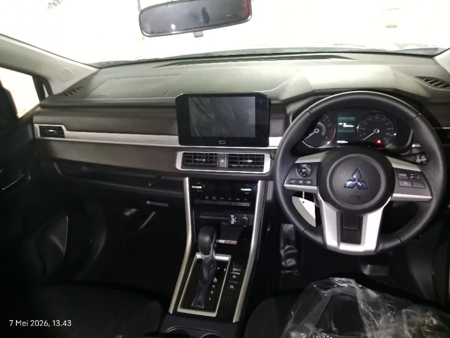 Foto Mobil Bekas Dashboard Mitsubishi Xpander 1.5 Ultimate tahun 2025