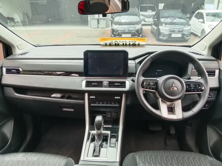 Foto Mobil Bekas Dashboard Mitsubishi Xpander 1.5 Ultimate tahun 2025