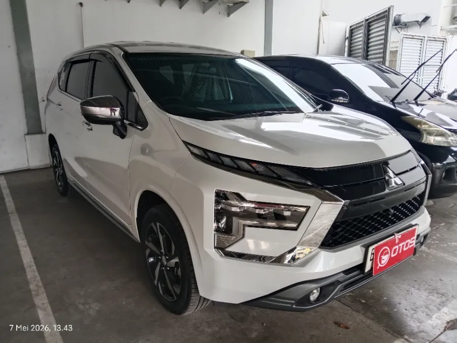 Foto Mobil Bekas Kanan Depan Mitsubishi Xpander 1.5 Ultimate tahun 2025