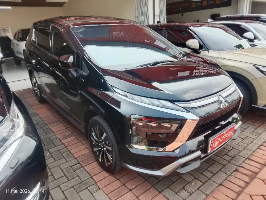 Foto Mobil Bekas Kanan Depan Mitsubishi Xpander 1.5 Ultimate tahun 2025