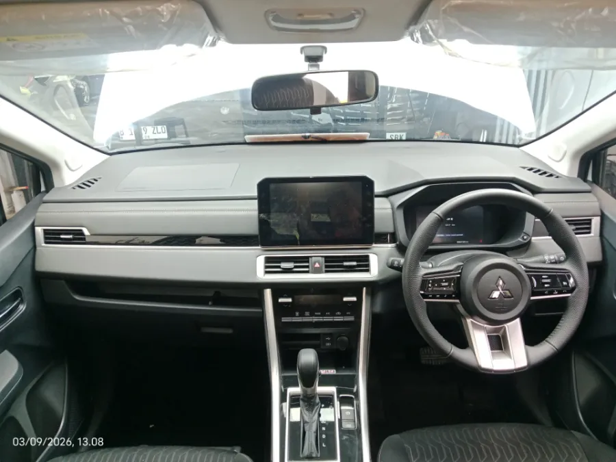 Foto Mobil Bekas Dashboard Mitsubishi Xpander 1.5 Ultimate tahun 2026