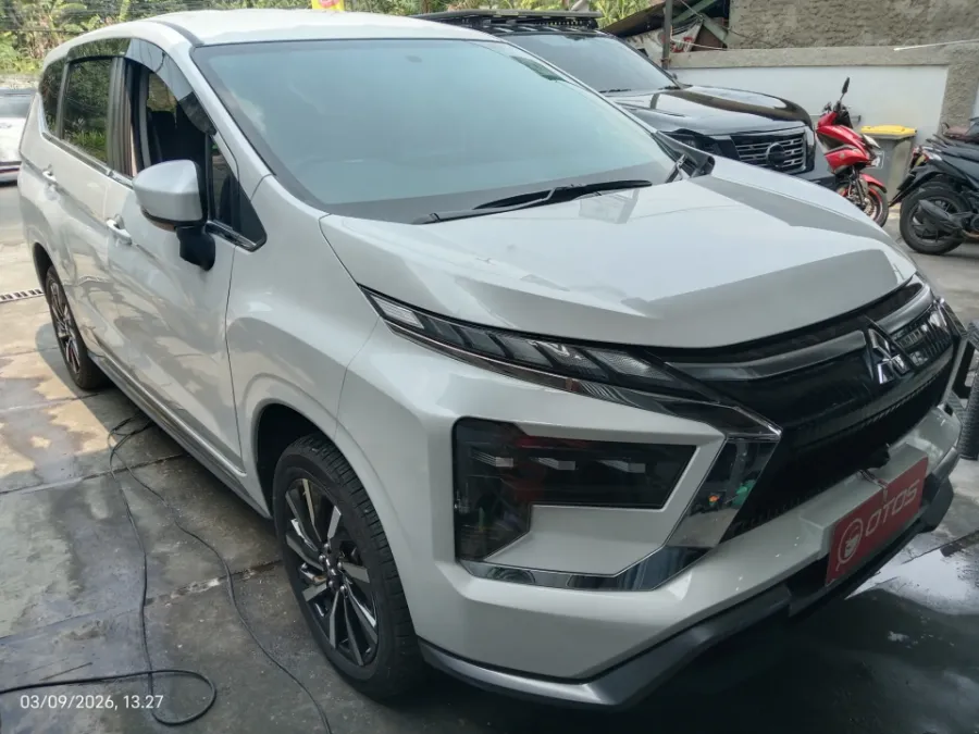 Foto Mobil Bekas Kanan Depan Mitsubishi Xpander 1.5 Ultimate tahun 2026