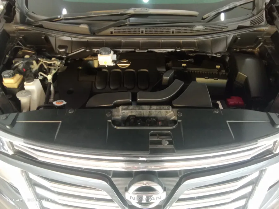 Foto Mobil Bekas Mesin Nissan Elgrand 2.5 Highway Star tahun 2016