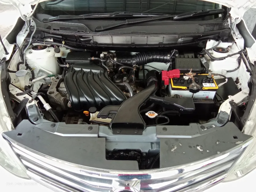 Foto Mobil Bekas Mesin Nissan Grand Livina 1.5 SV Facelift tahun 2015