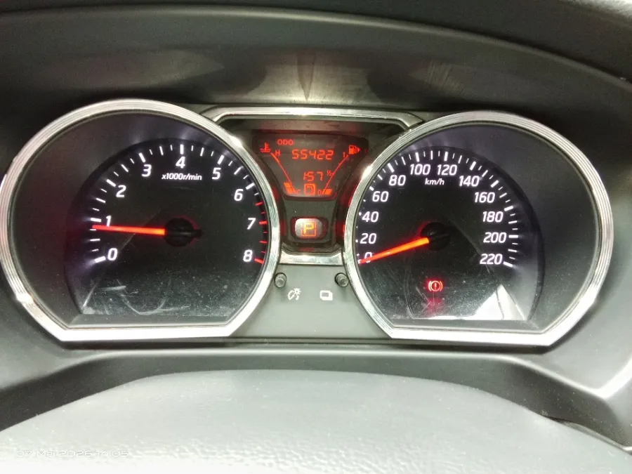Foto Mobil Bekas Odometer Nissan Grand Livina 1.5 X-Gear tahun 2014