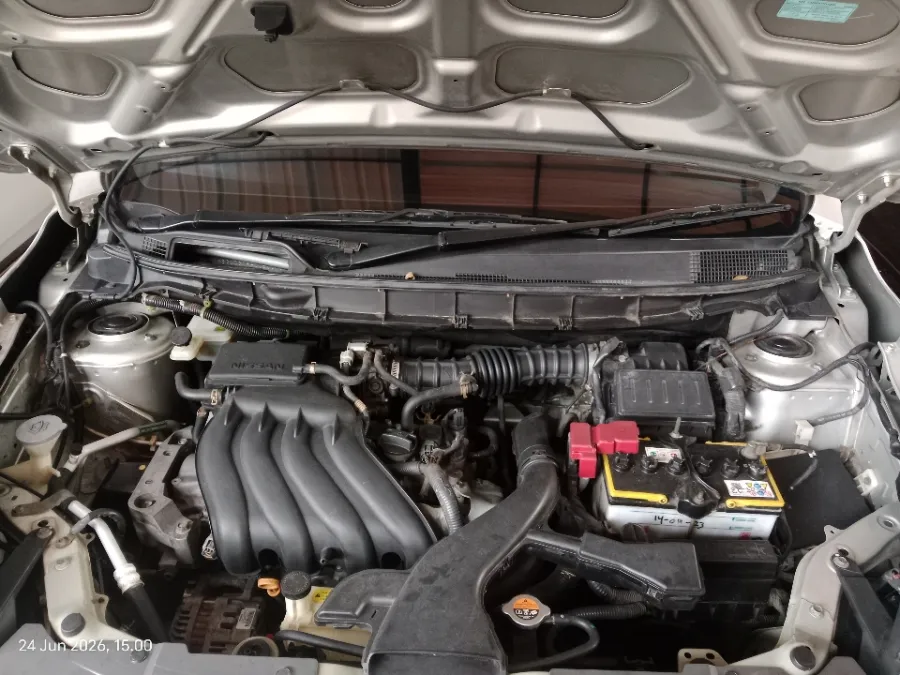 Foto Mobil Bekas Mesin Nissan Grand Livina 1.5 XV tahun 2017