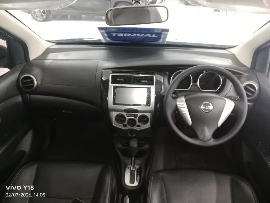 Foto Mobil Bekas Dashboard Nissan Grand Livina 1.5 XV tahun 2018