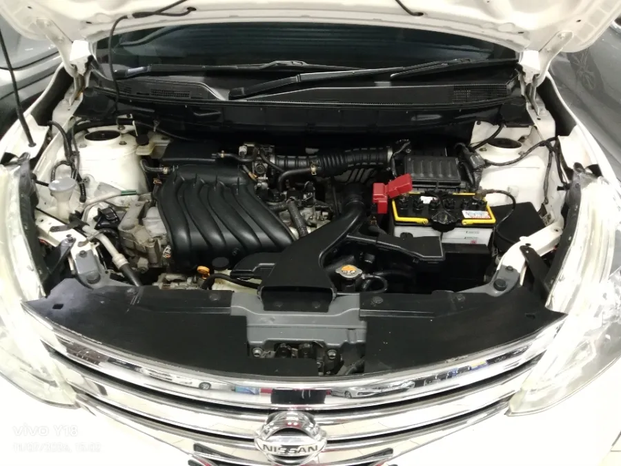Foto Mobil Bekas Mesin Nissan Grand Livina 1.5 XV tahun 2018