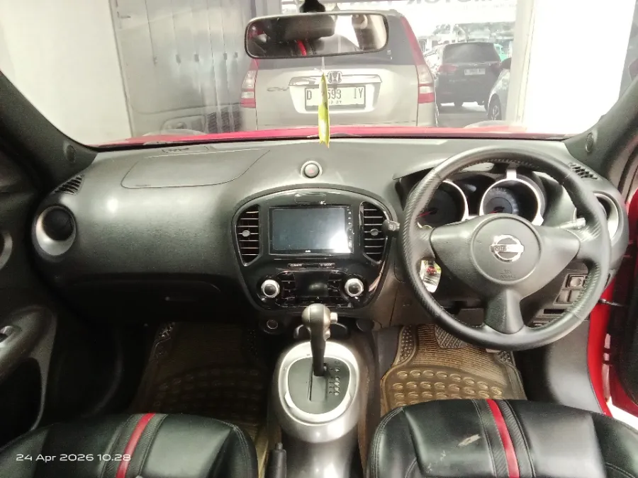 Foto Mobil Bekas Dashboard Nissan Juke 1.5 tahun 2012