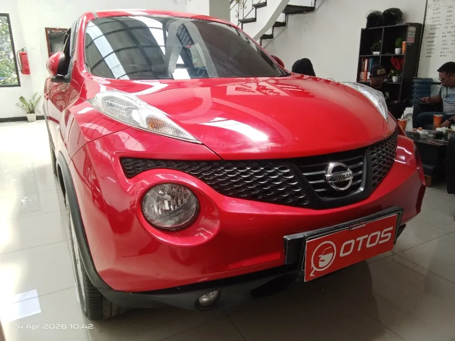 Foto Mobil Bekas Kanan Depan Nissan Juke 1.5 tahun 2012