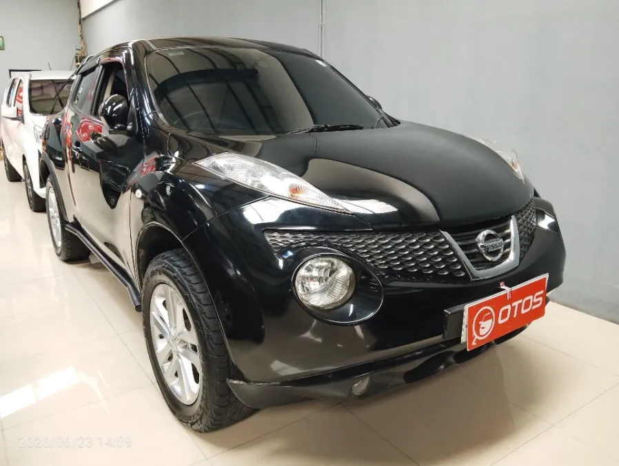 Foto Mobil Bekas Kanan Depan Nissan Juke 1.5 tahun 2013