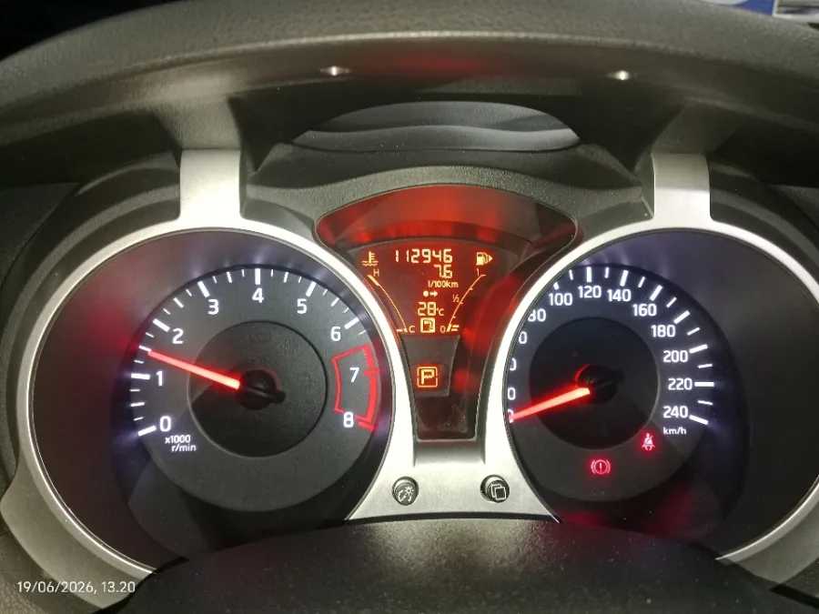 Foto Mobil Bekas Odometer Nissan Juke 1.5 tahun 2014