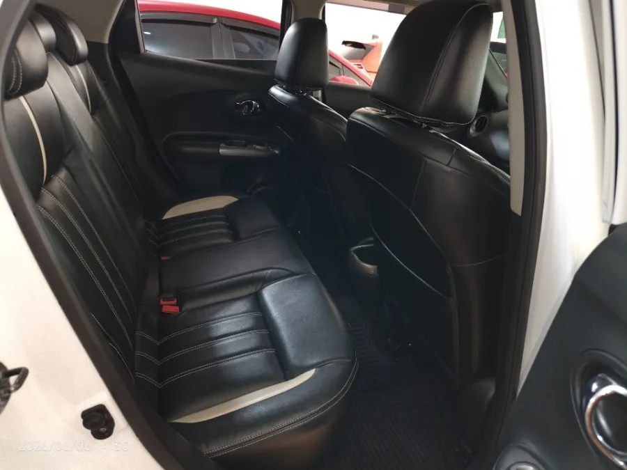 Foto Mobil Bekas Kabin Belakang Nissan Juke 1.5 tahun 2016