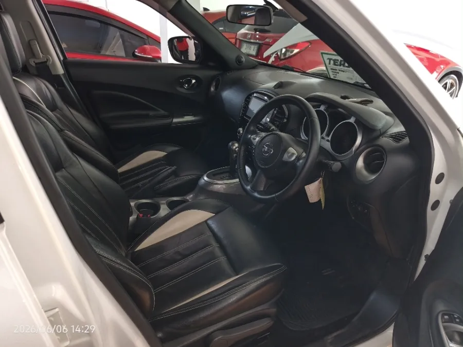 Foto Mobil Bekas Kabin Depan Nissan Juke 1.5 tahun 2016
