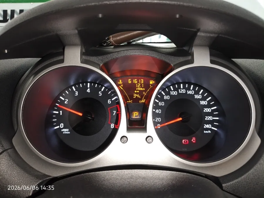 Foto Mobil Bekas Odometer Nissan Juke 1.5 tahun 2016