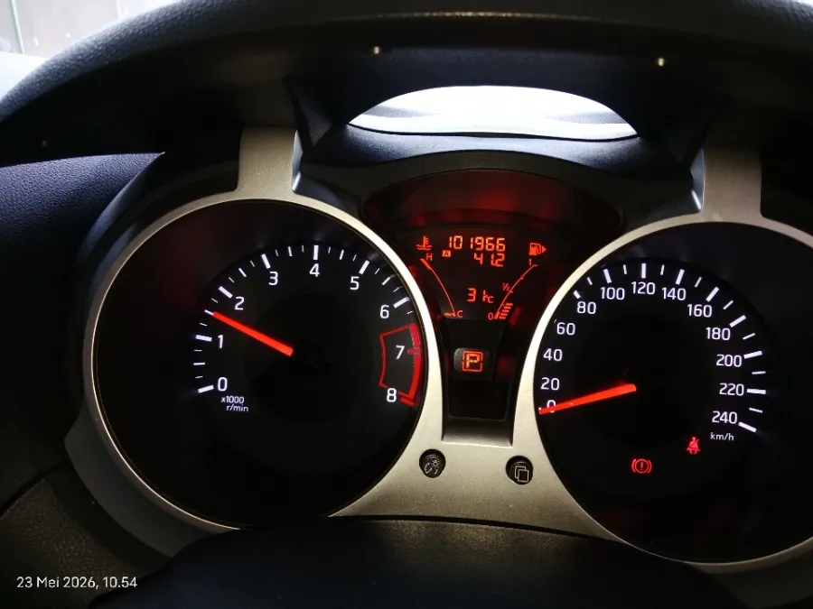 Foto Mobil Bekas Odometer Nissan Juke 1.5 tahun 2017