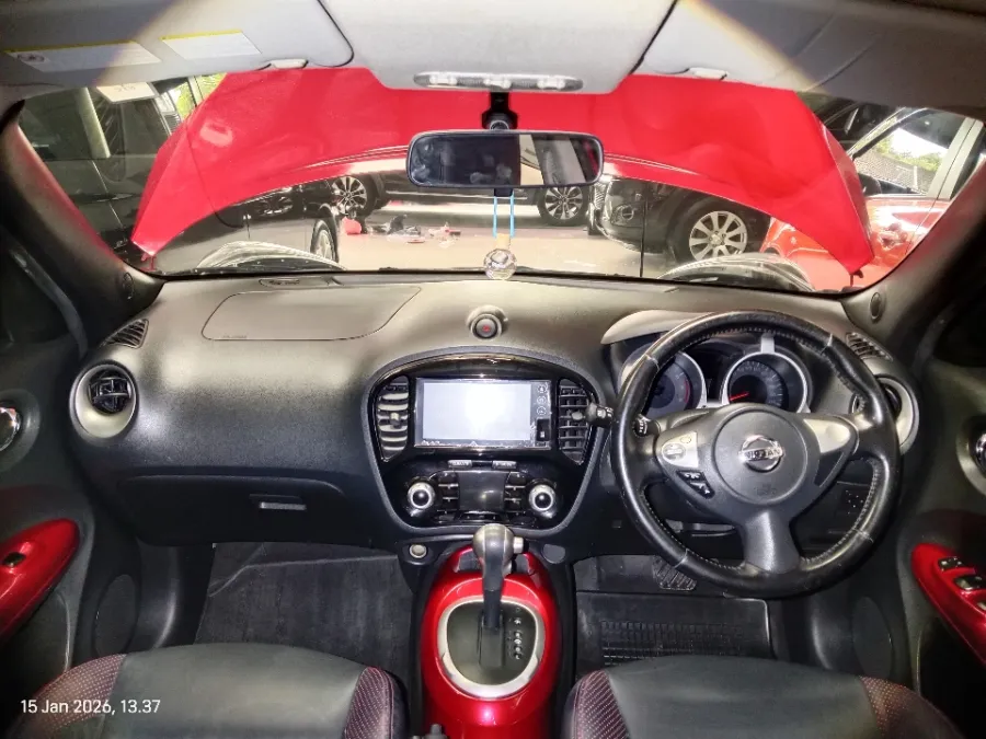 Foto Mobil Bekas Dashboard Nissan Juke 1.5 tahun 2018