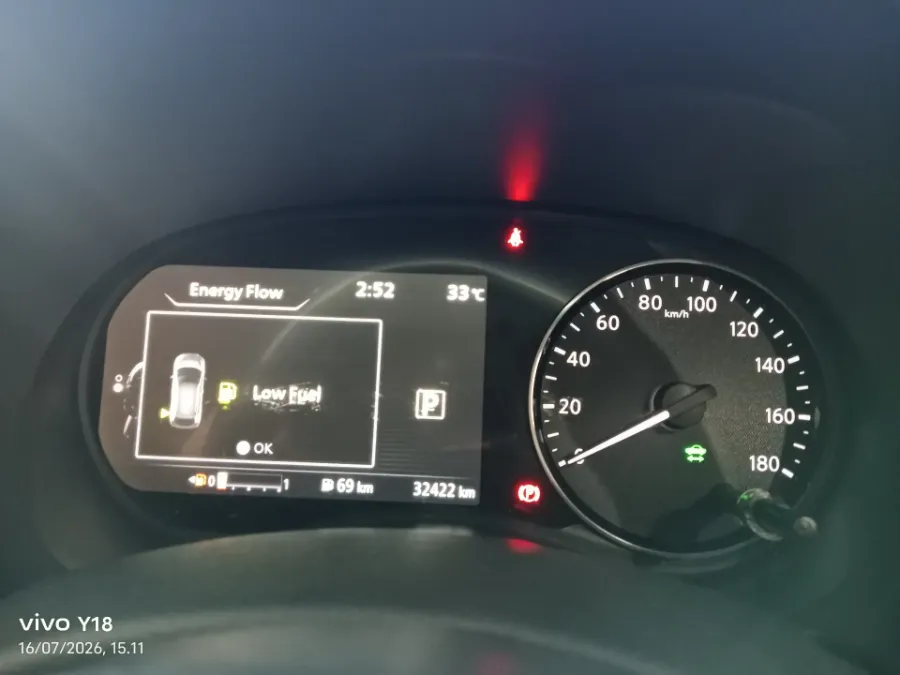 Foto Mobil Bekas Odometer Nissan Kicks 1.2 VL e-Power tahun 2020
