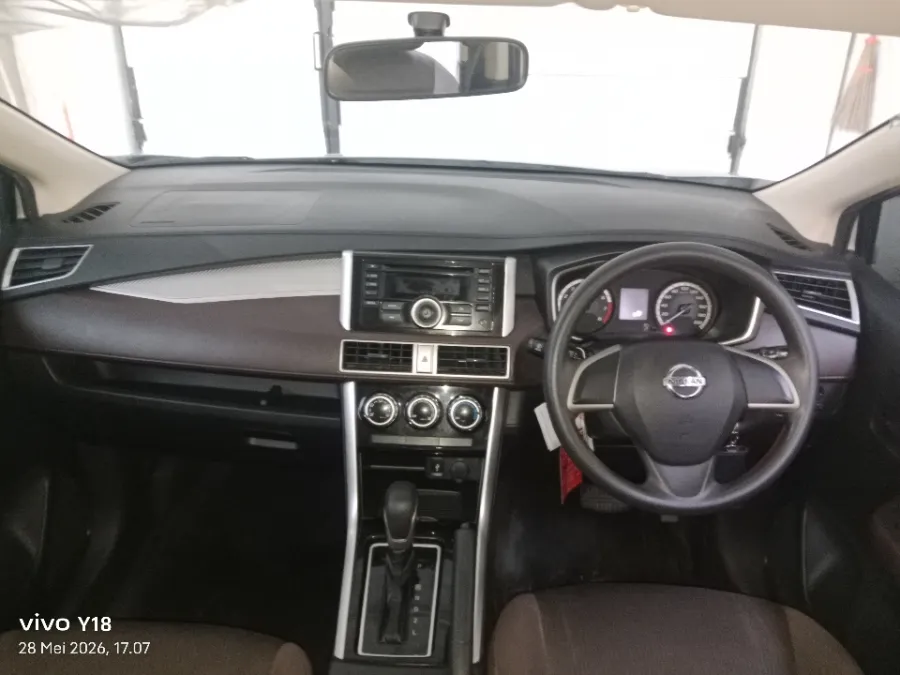 Foto Mobil Bekas Dashboard Nissan Livina 1.5 EL tahun 2019