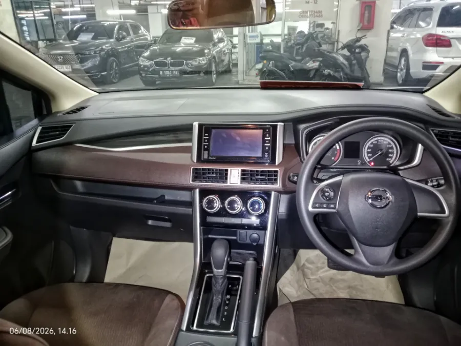 Foto Mobil Bekas Dashboard Nissan Livina 1.5 VE tahun 2019