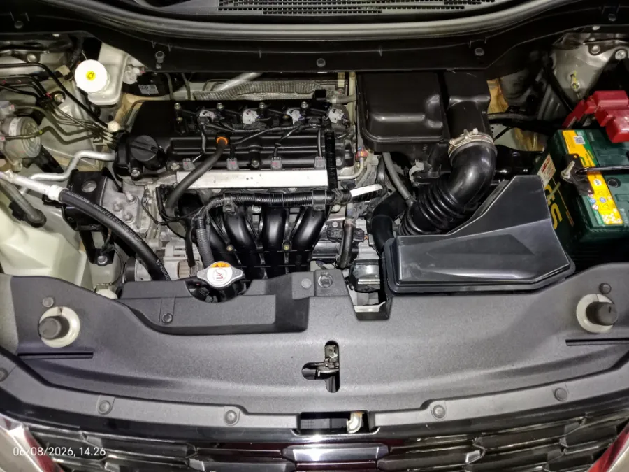 Foto Mobil Bekas Mesin Nissan Livina 1.5 VE tahun 2019