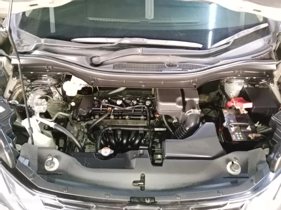Foto Mobil Bekas Mesin Nissan Livina 1.5 VE tahun 2019
