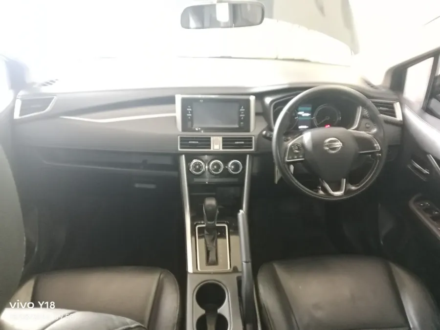Foto Mobil Bekas Dashboard Nissan Livina 1.5 VL tahun 2019