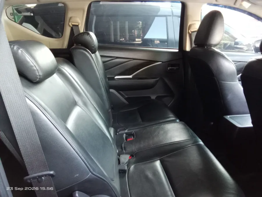 Foto Mobil Bekas Kabin Belakang Nissan Livina 1.5 VL tahun 2019