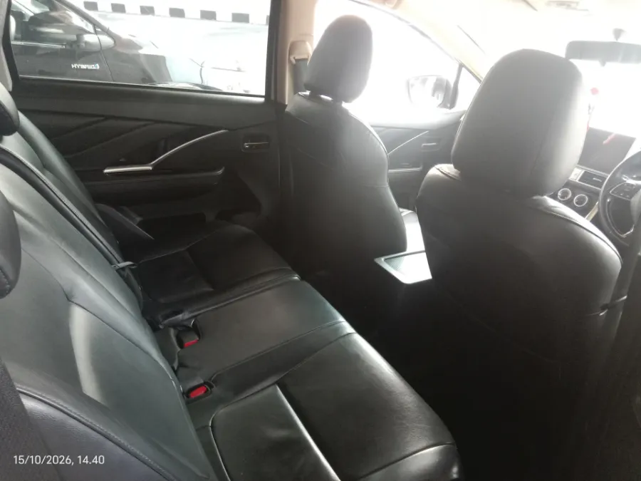 Foto Mobil Bekas Kabin Belakang Nissan Livina 1.5 VL tahun 2019